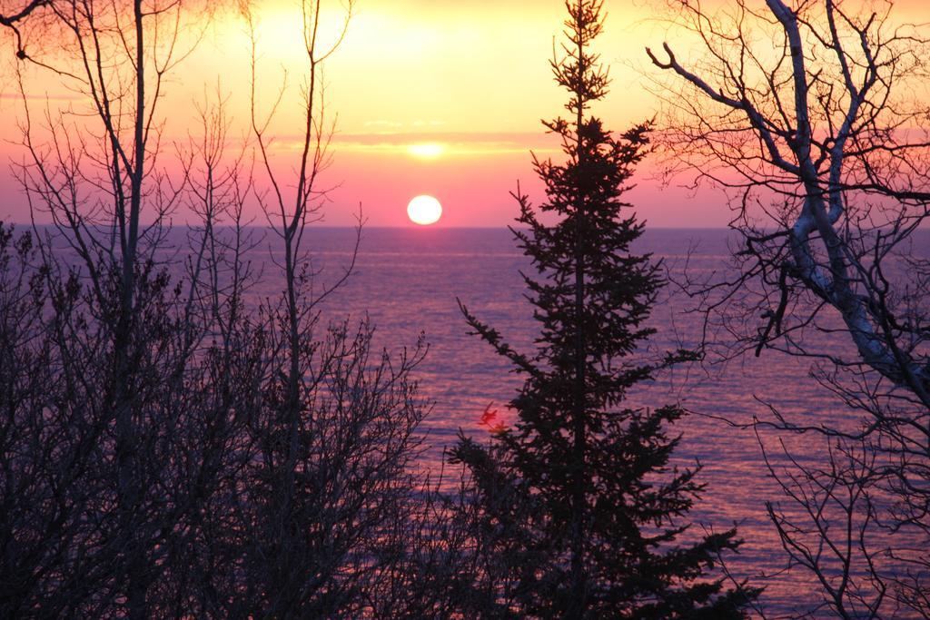 Cliff Dweller On Lake Superior Tofte Eksteriør billede